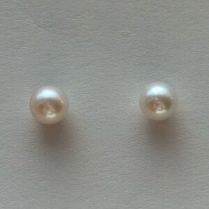 14k Gold Genuine Pearl Stud Earrings